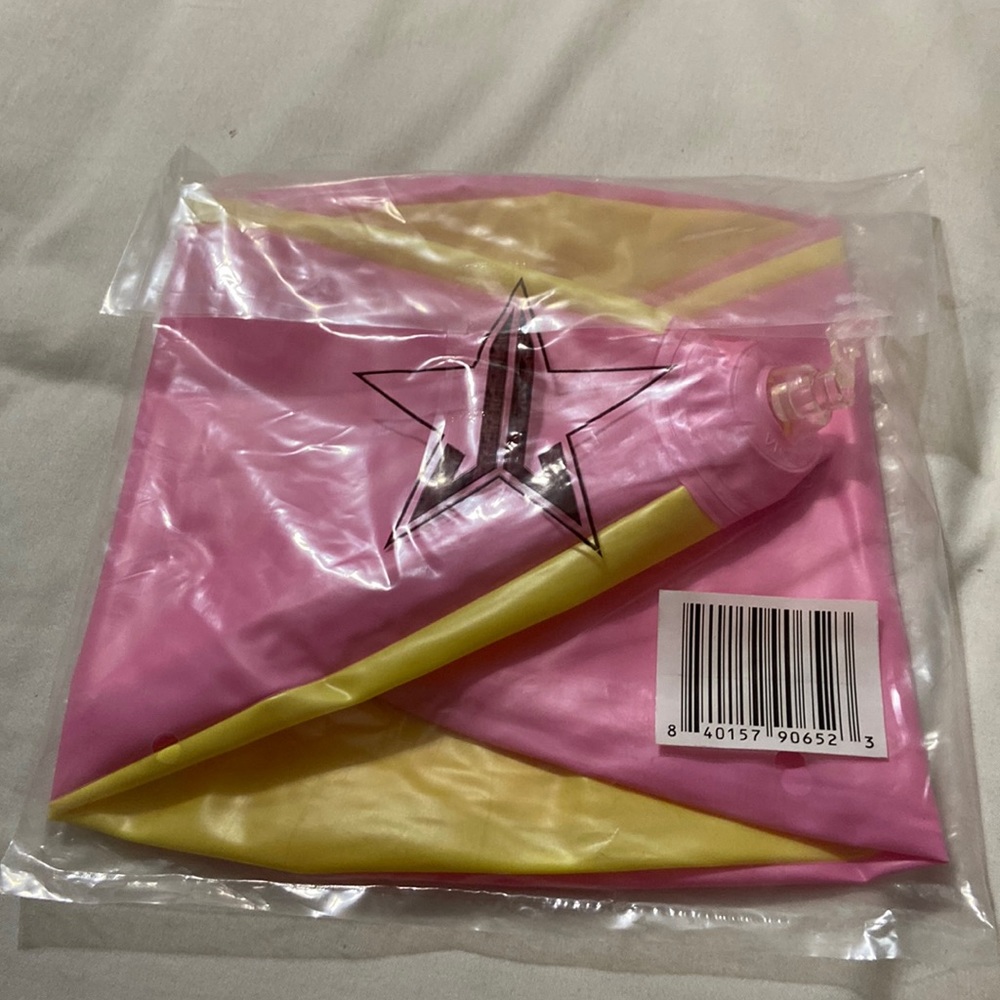 Jeffree Star cosmetics new beach ball